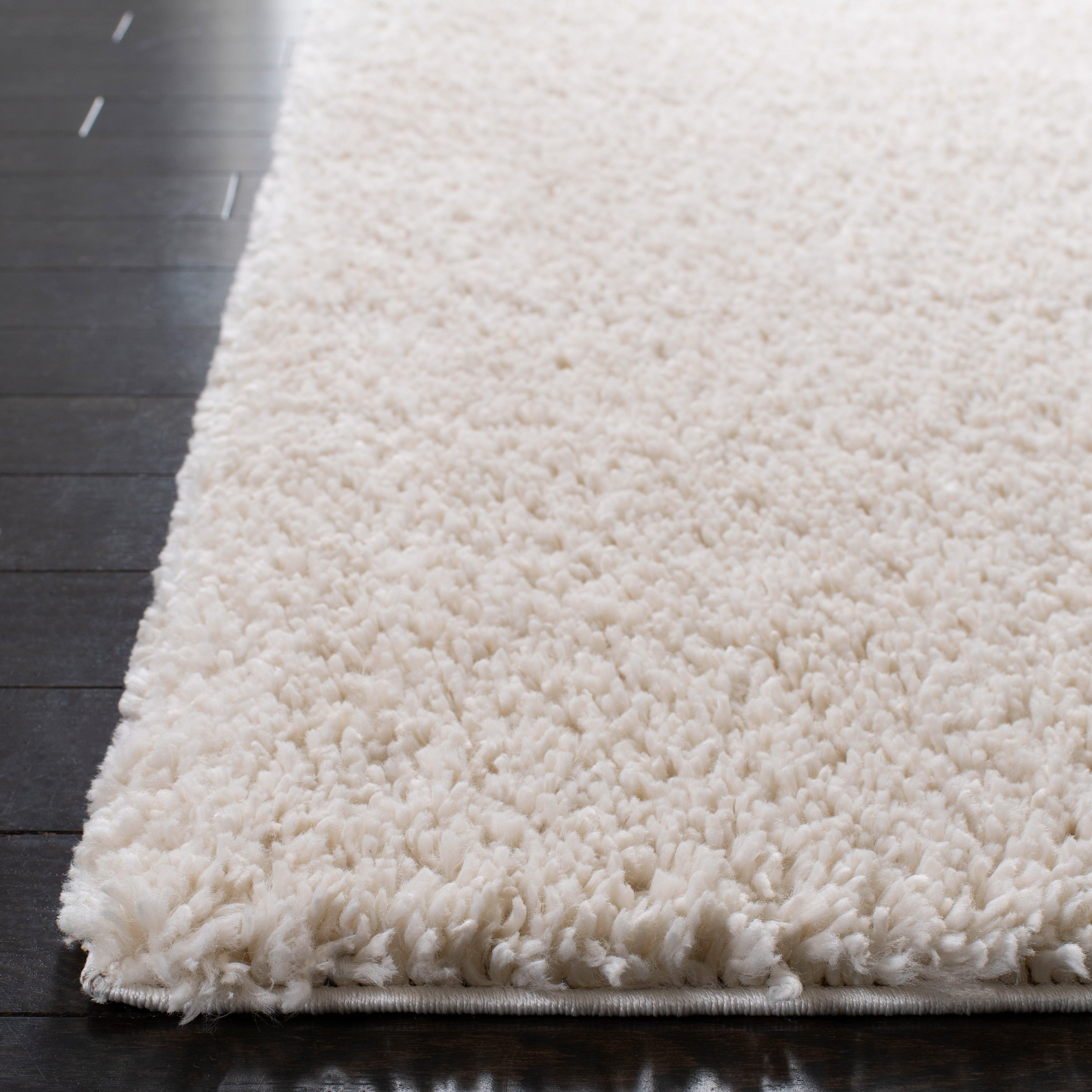 SAFAVIEH August Wilhelma Shag Solid 1.2-inch Thick Area Rug