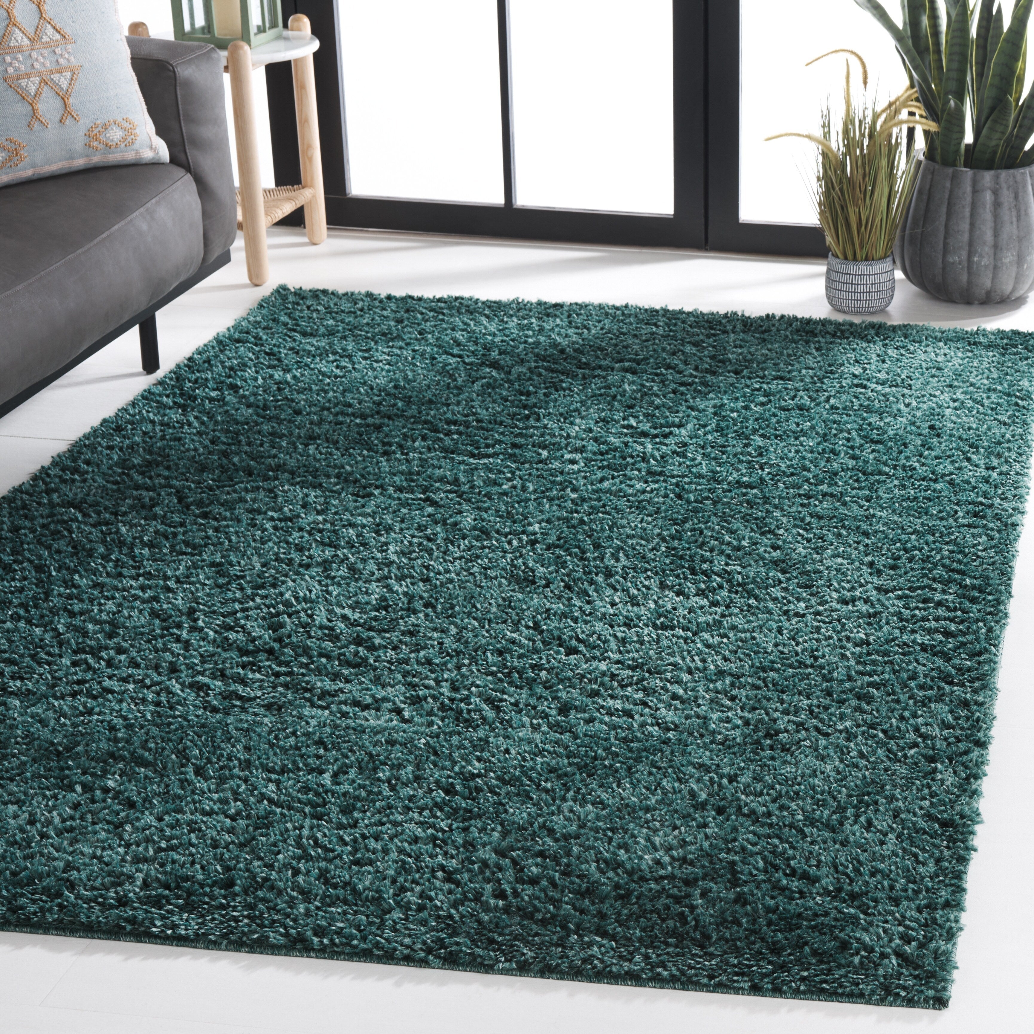 SAFAVIEH August Wilhelma Shag Solid 1.2-inch Thick Area Rug