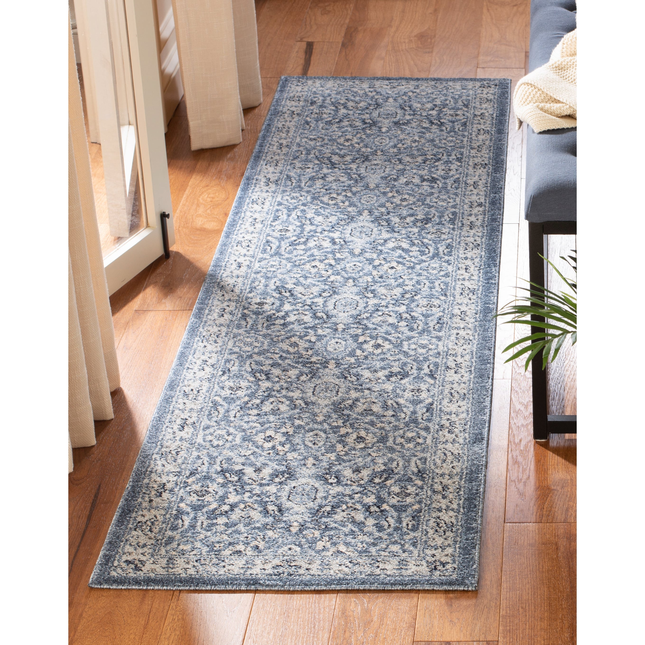 SAFAVIEH Charleston Svantje Vintage Boho Oriental Rug