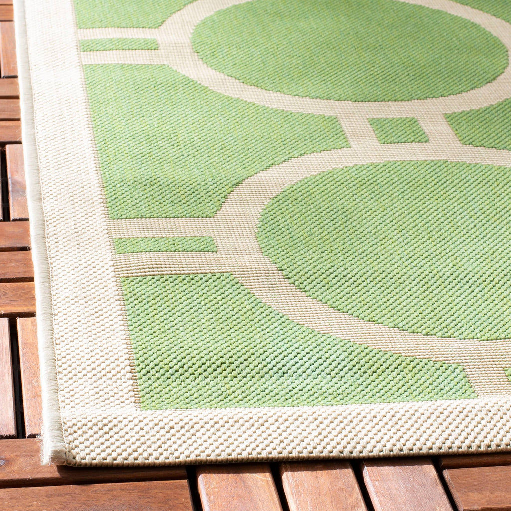 SAFAVIEH Courtyard Nira Indoor/ Outdoor Waterproof Patio Backyard Rug