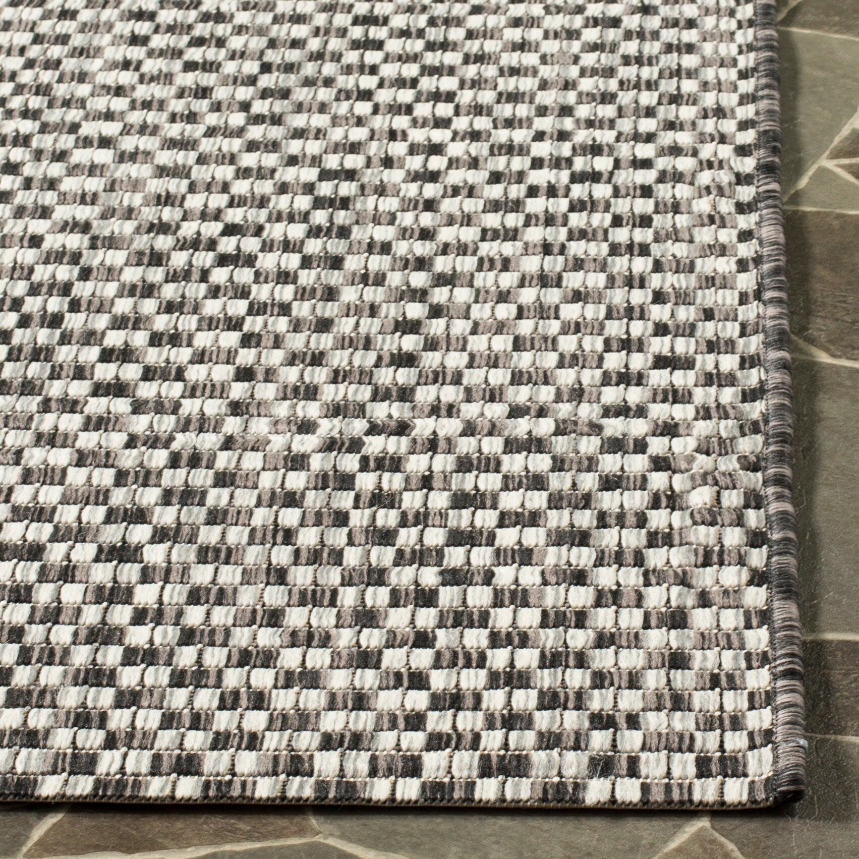 SAFAVIEH Courtyard Ragini Indoor/Outdoor Waterproof Patio Backyard Rug