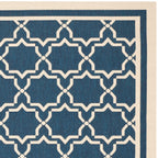 SAFAVIEH Courtyard Thomasina Indoor/ Outdoor Waterproof Patio Backyard Rug