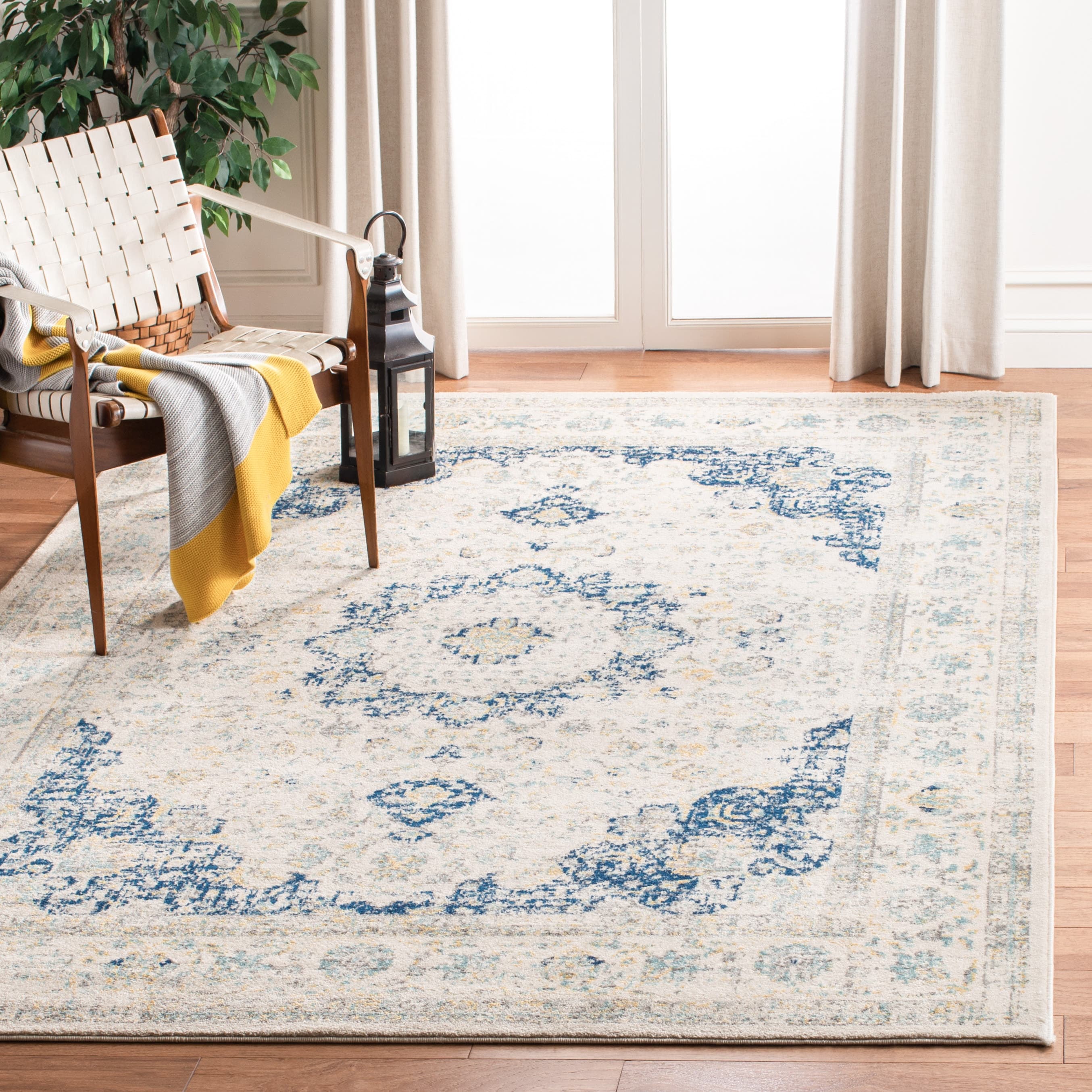 SAFAVIEH Evoke Jentje Vintage Shabby Chic Oriental Rug