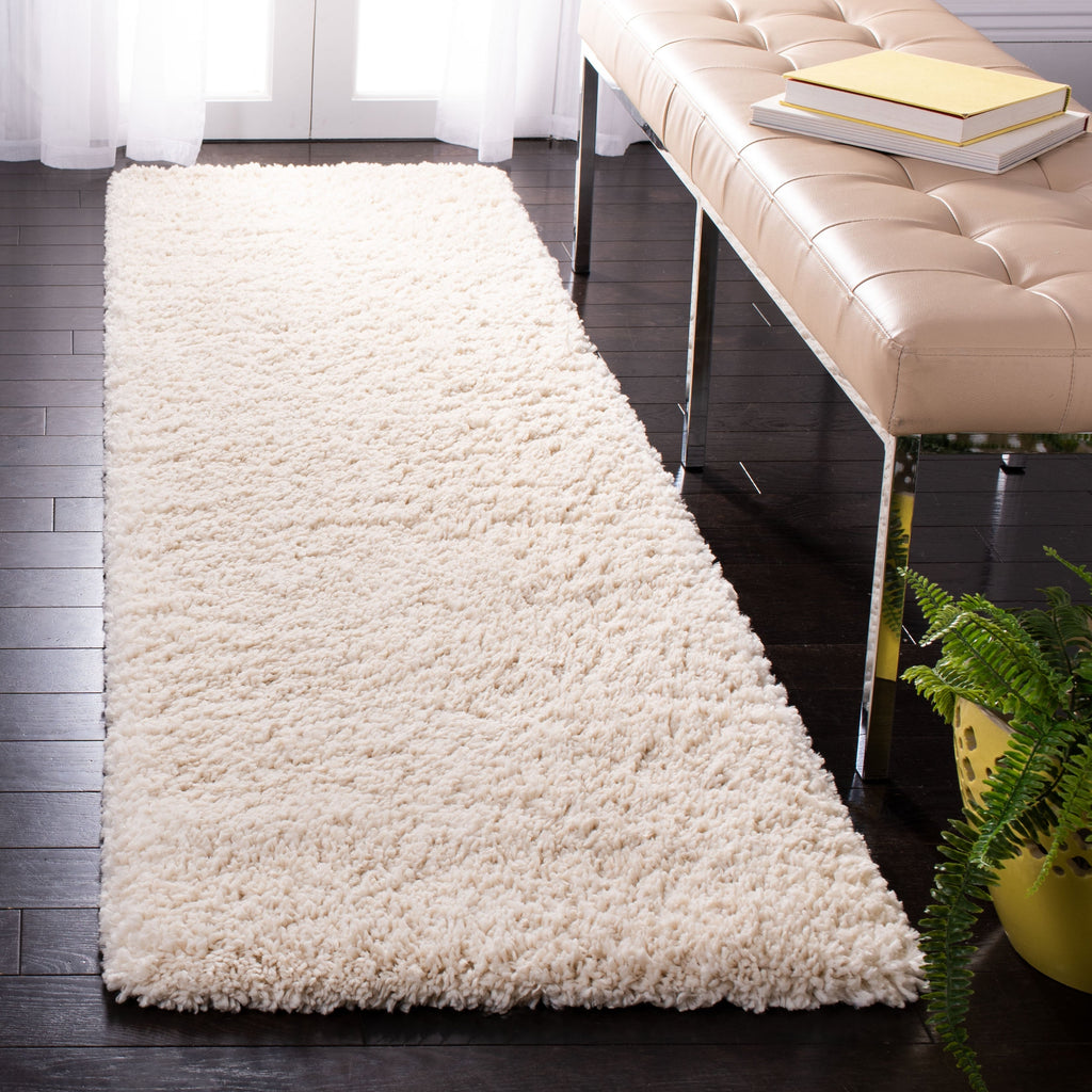 SAFAVIEH Fontana Shag Dagi Solid 2-inch Thick Rug