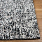 SAFAVIEH Handmade Abstract Lotje Modern Wool Rug