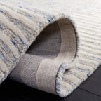 SAFAVIEH Handmade Abstract Sofoula Modern Wool Rug