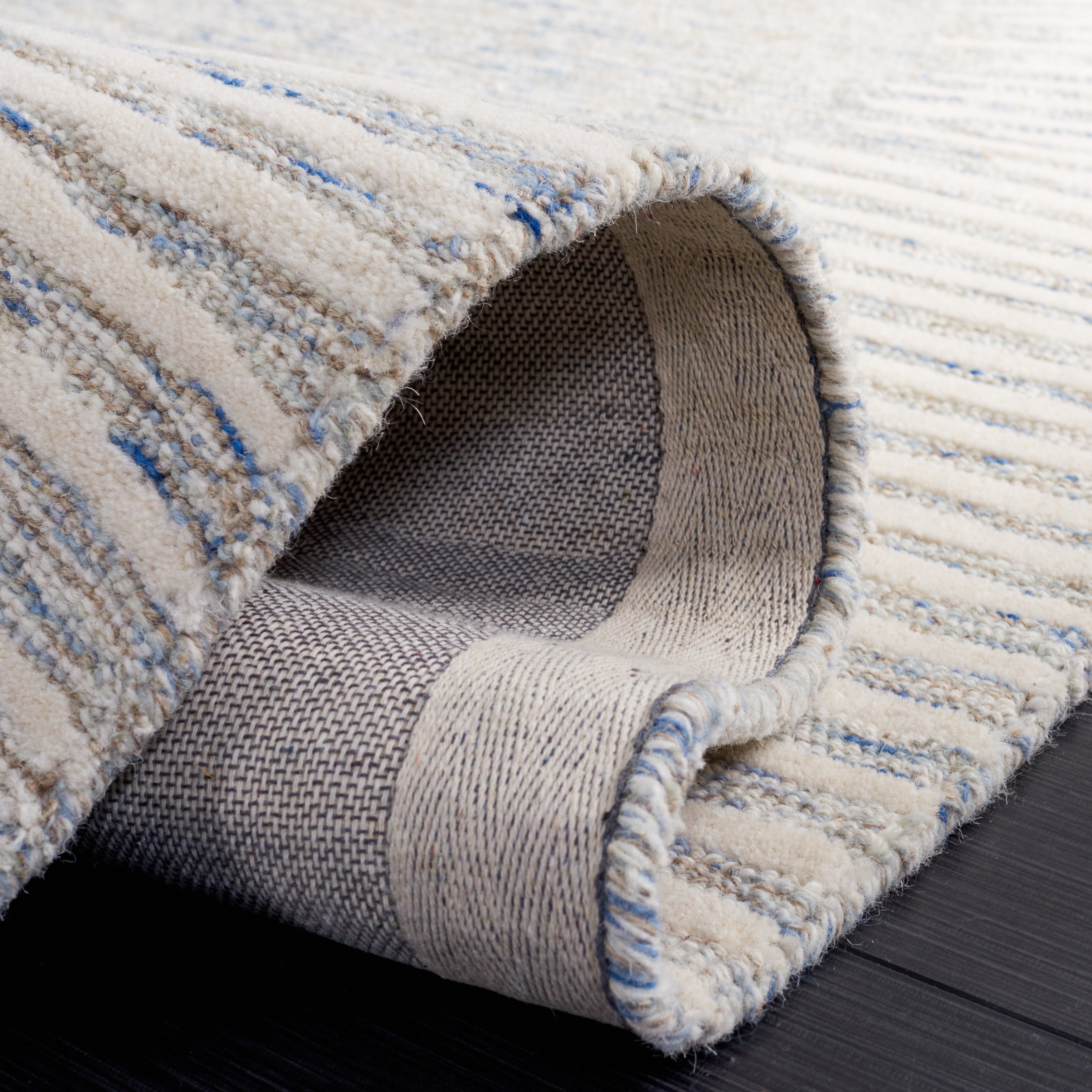 SAFAVIEH Handmade Abstract Sofoula Modern Wool Rug