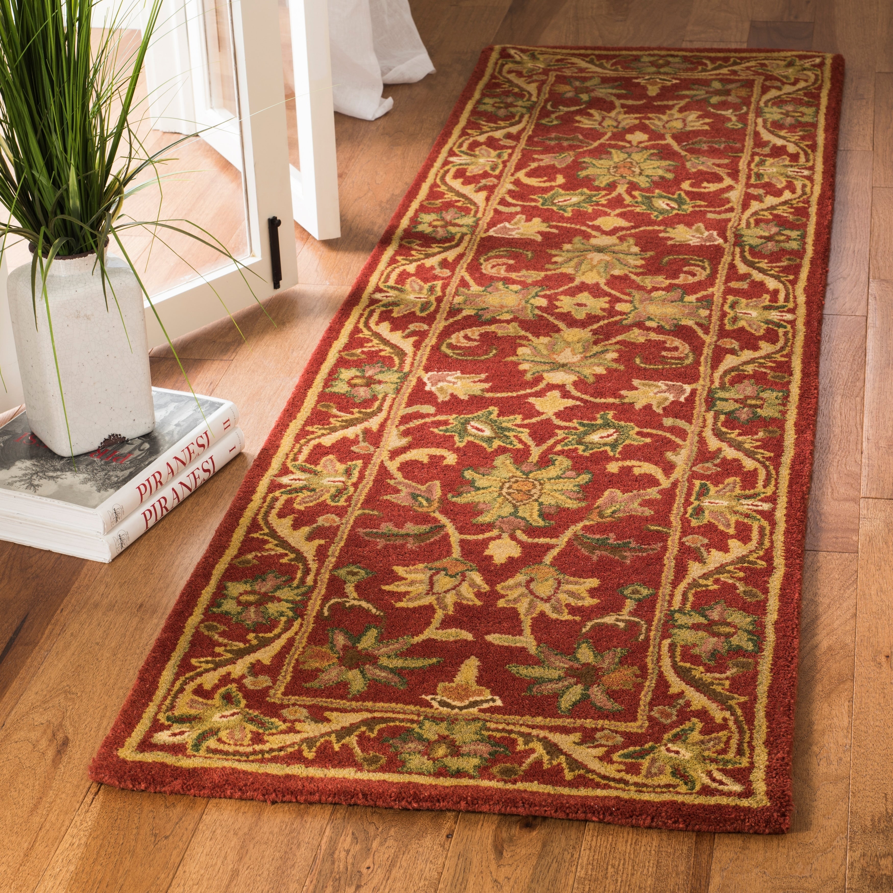 SAFAVIEH Handmade Antiquity Talvikki Traditional Oriental Wool Rug
