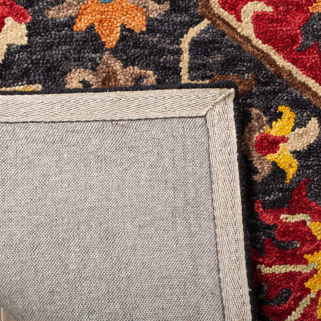 SAFAVIEH Handmade Aspen Rosmarie Boho Tribal Wool Rug