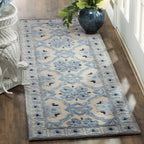 SAFAVIEH Handmade Bella Rodica Modern Floral Wool Rug
