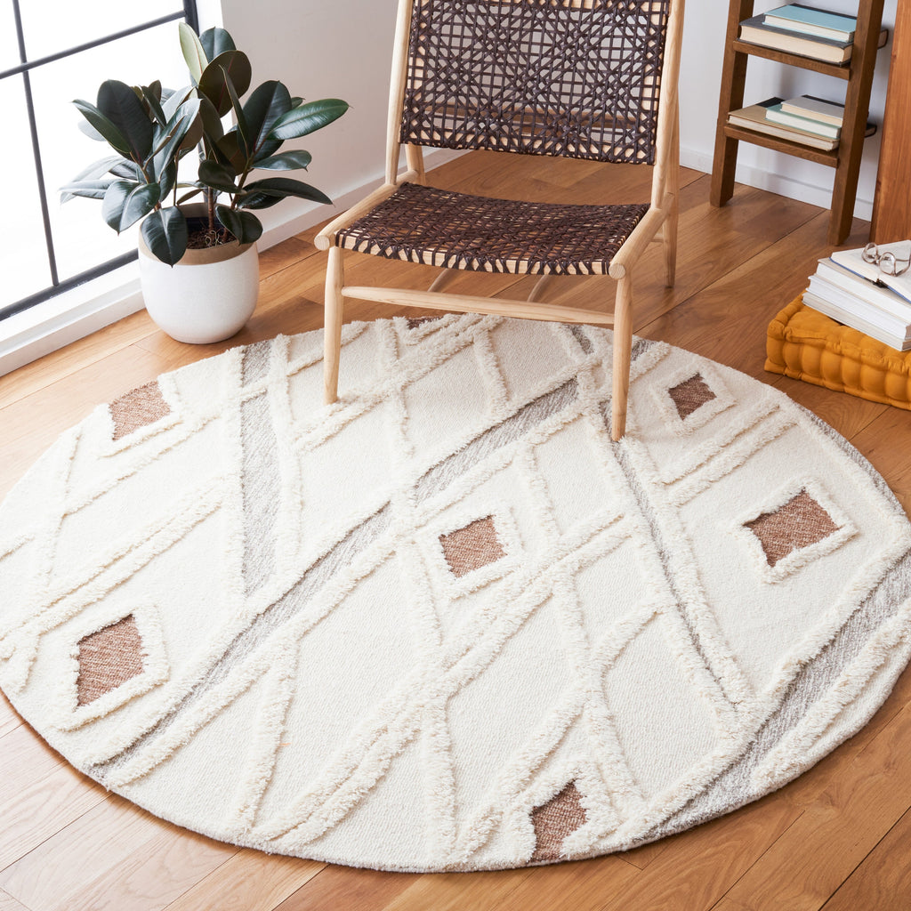 SAFAVIEH Handmade Casablanca Griet Moroccan Wool Rug