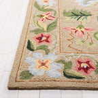 SAFAVIEH Handmade Chelsea Yauhenia French Country Floral Wool Rug