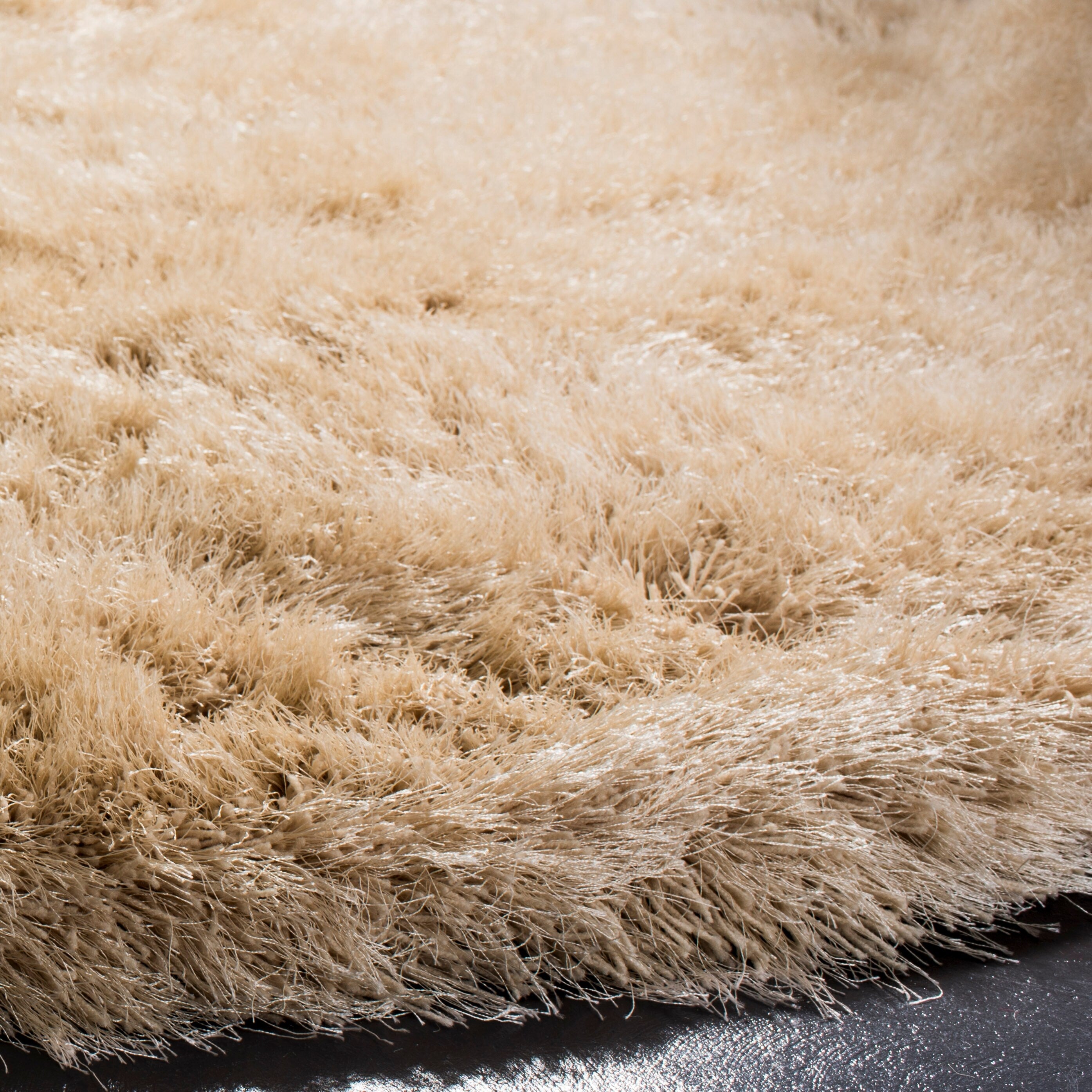 SAFAVIEH Handmade Fiona Shag Djenka 3-inch Thick Rug