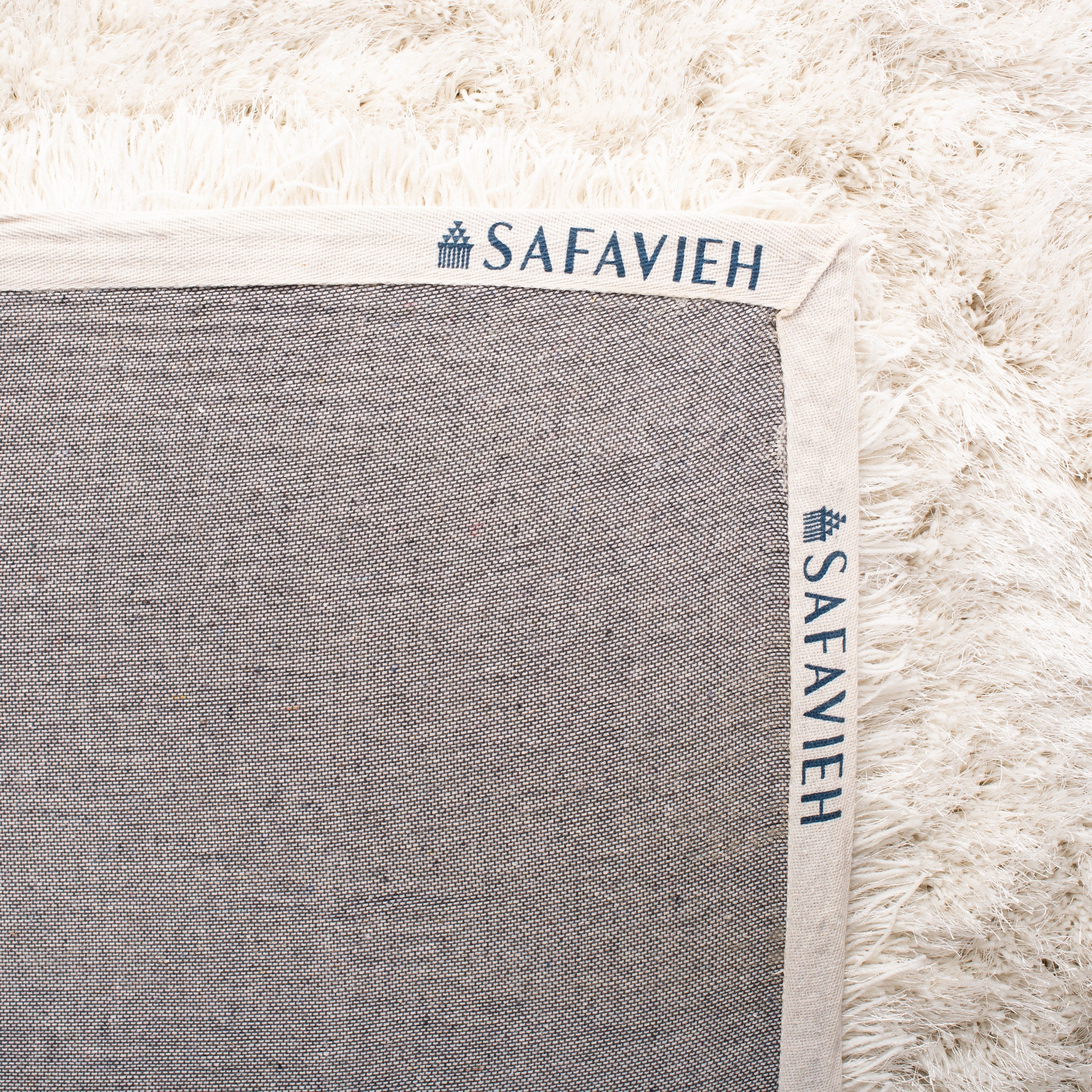 SAFAVIEH Handmade Fiona Shag Djenka 3-inch Thick Rug