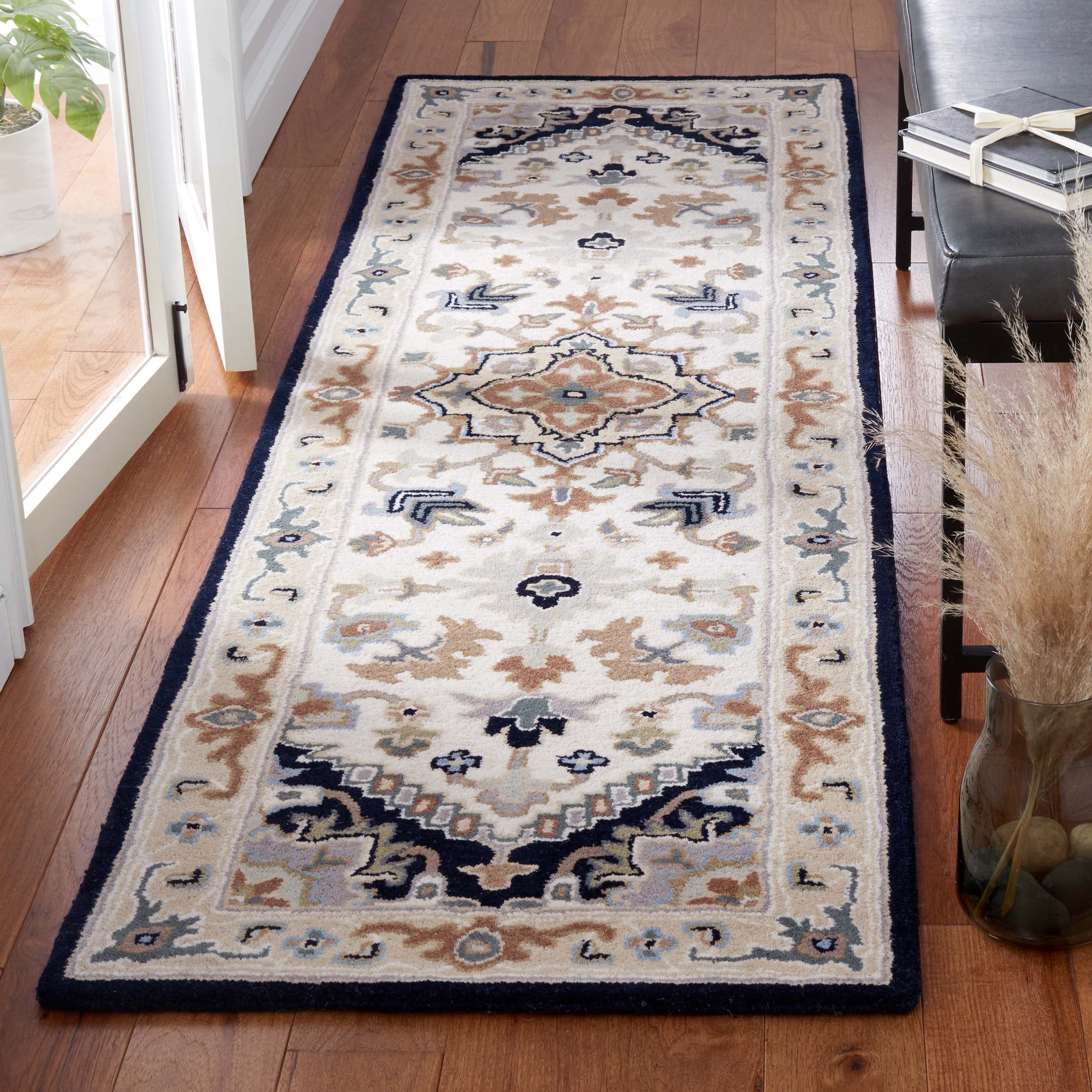 SAFAVIEH Handmade Heritage Carrol Traditional Oriental Wool Rug