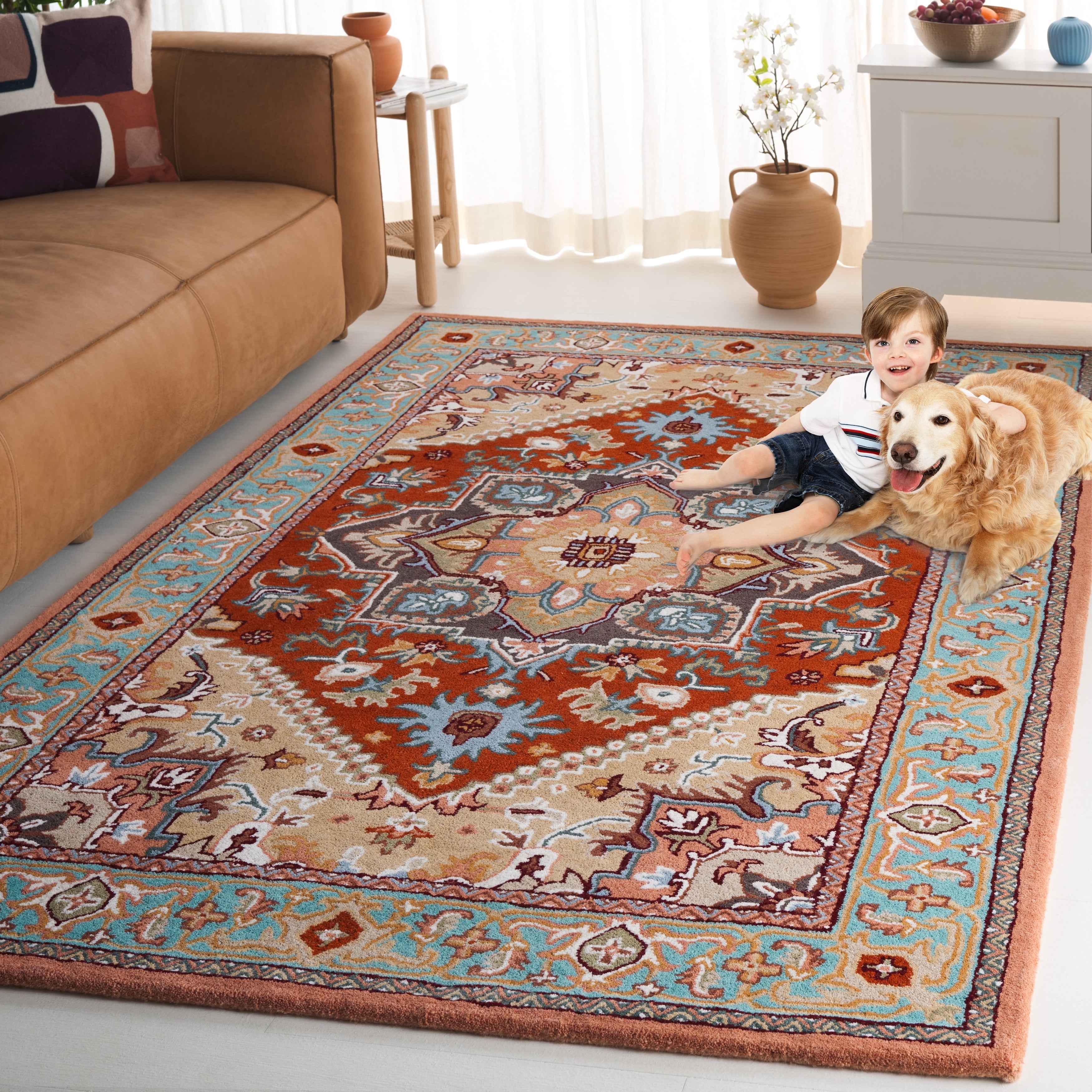 SAFAVIEH Handmade Heritage Carrol Traditional Oriental Wool Rug