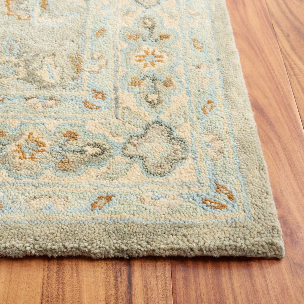 SAFAVIEH Handmade Heritage Damask Traditional Wool Rug