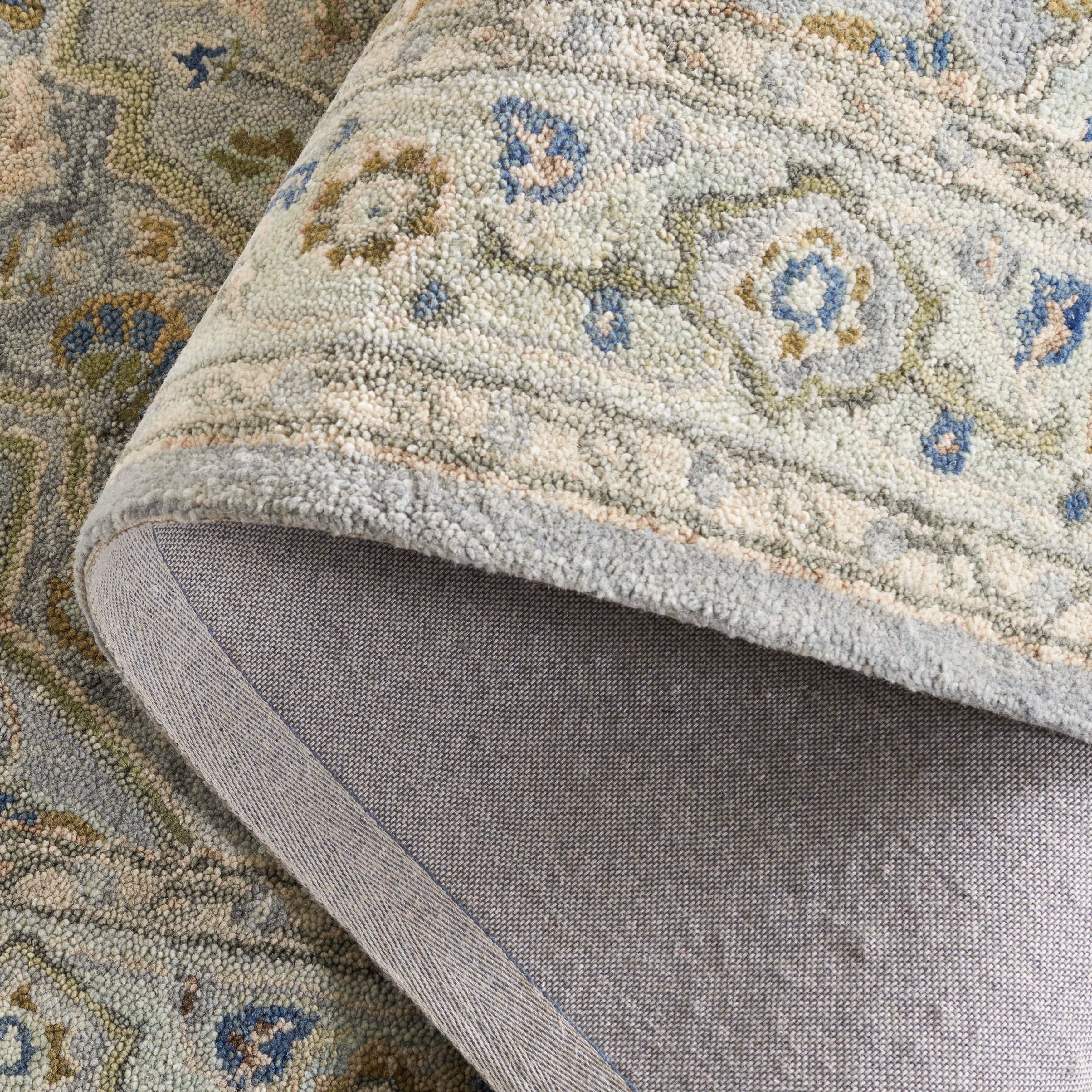 SAFAVIEH Handmade Heritage Hieng Traditional Wool Rug