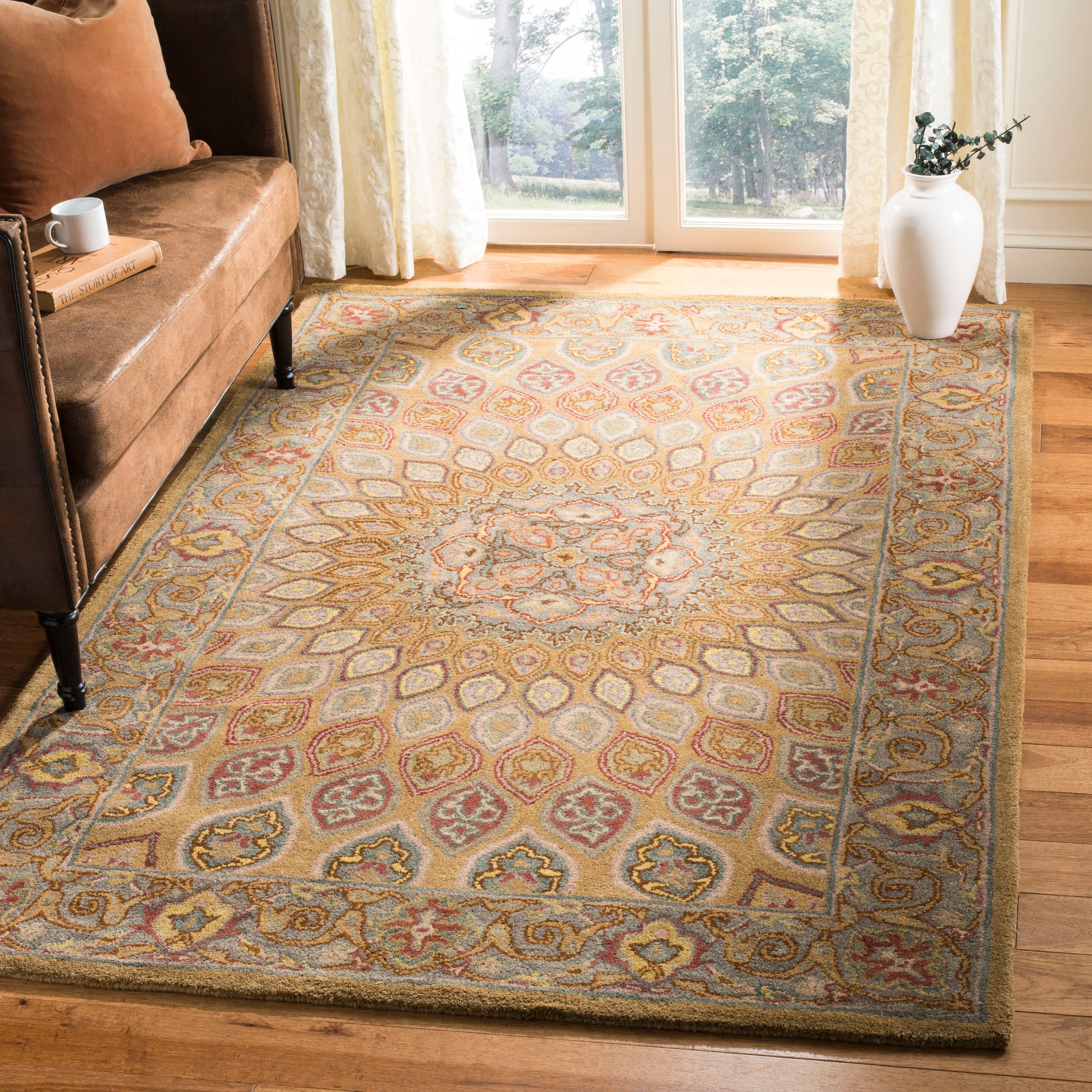 SAFAVIEH Handmade Heritage Wayfarer Traditional Oriental Wool Rug