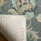 SAFAVIEH Handmade Jardin Aase Country Floral Wool Rug