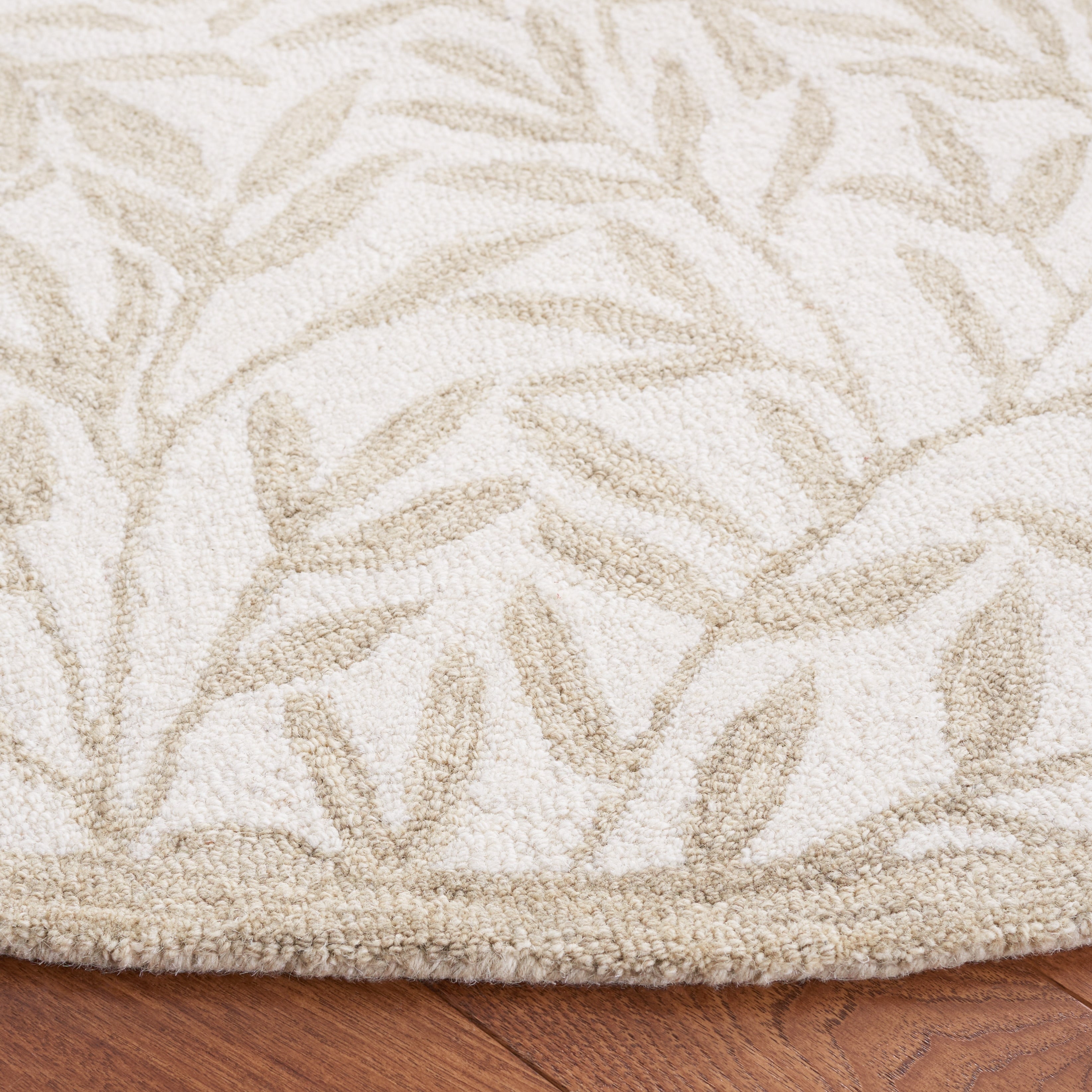 SAFAVIEH Handmade Jardin Mariegret Wool Rug