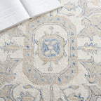 SAFAVIEH Handmade Micro-Loop Gulseven Medallion Wool Rug