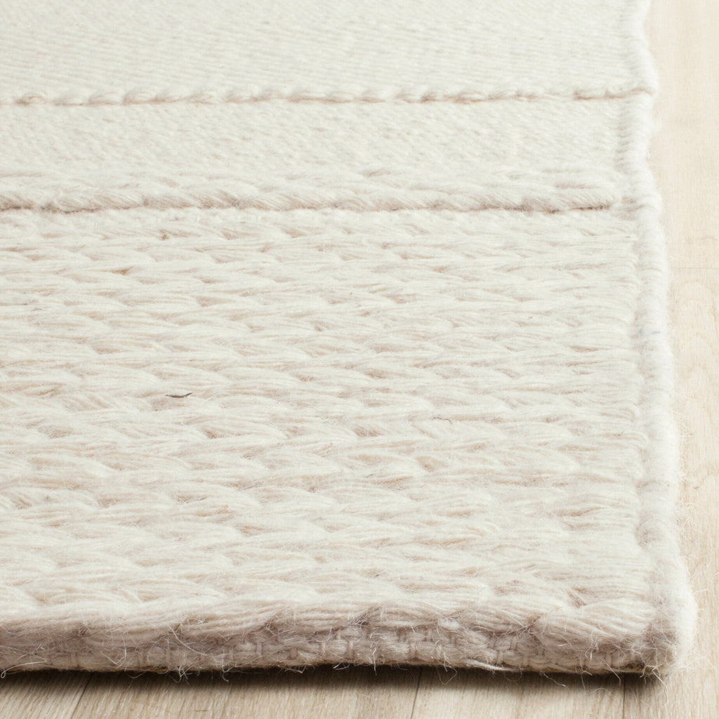 SAFAVIEH Handmade Natura Ardy Wool Rug