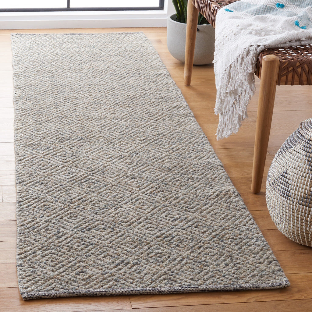 SAFAVIEH Handmade Natura Palmerina Wool Area Rug