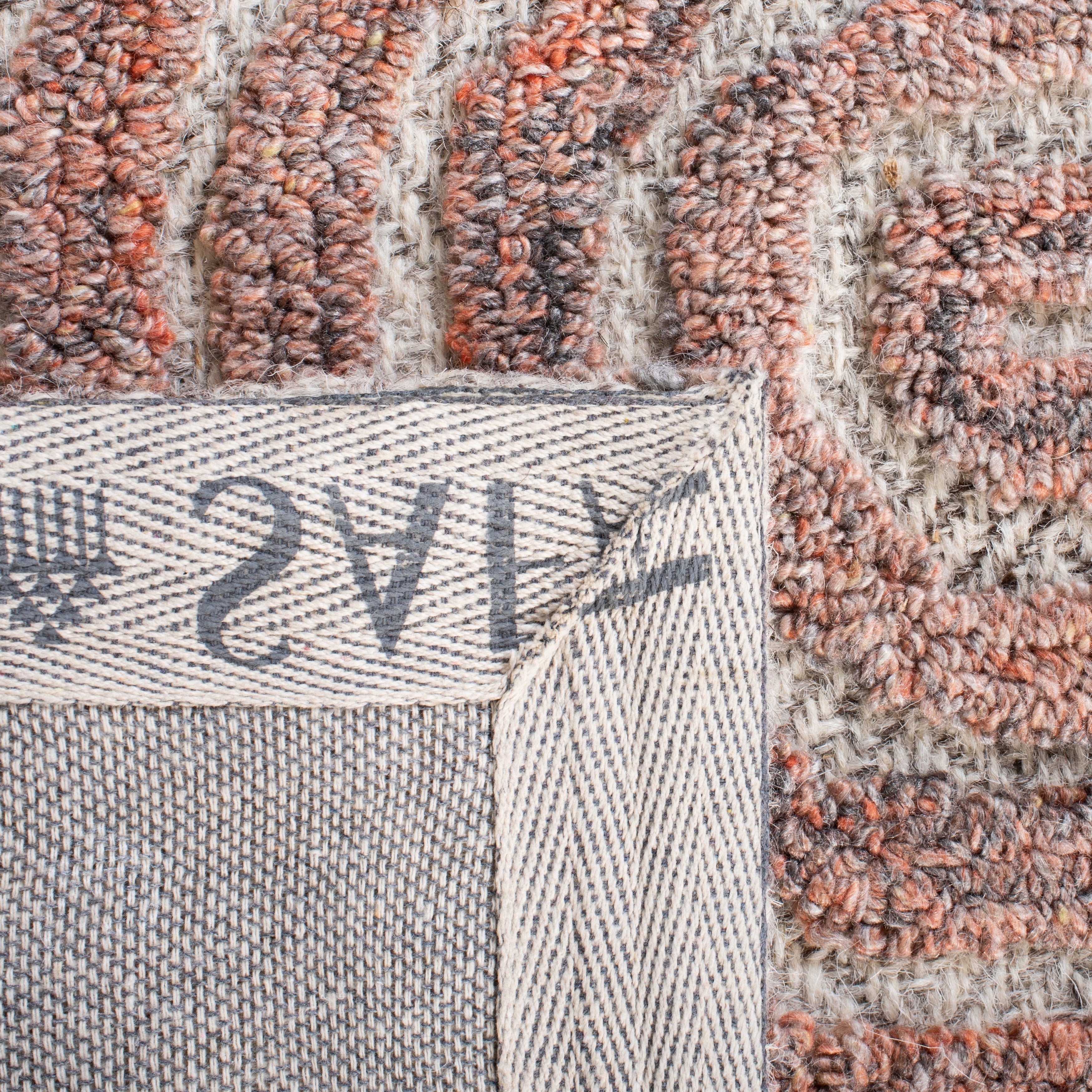 SAFAVIEH Handmade Southampton Asha Abstract Wool Rug