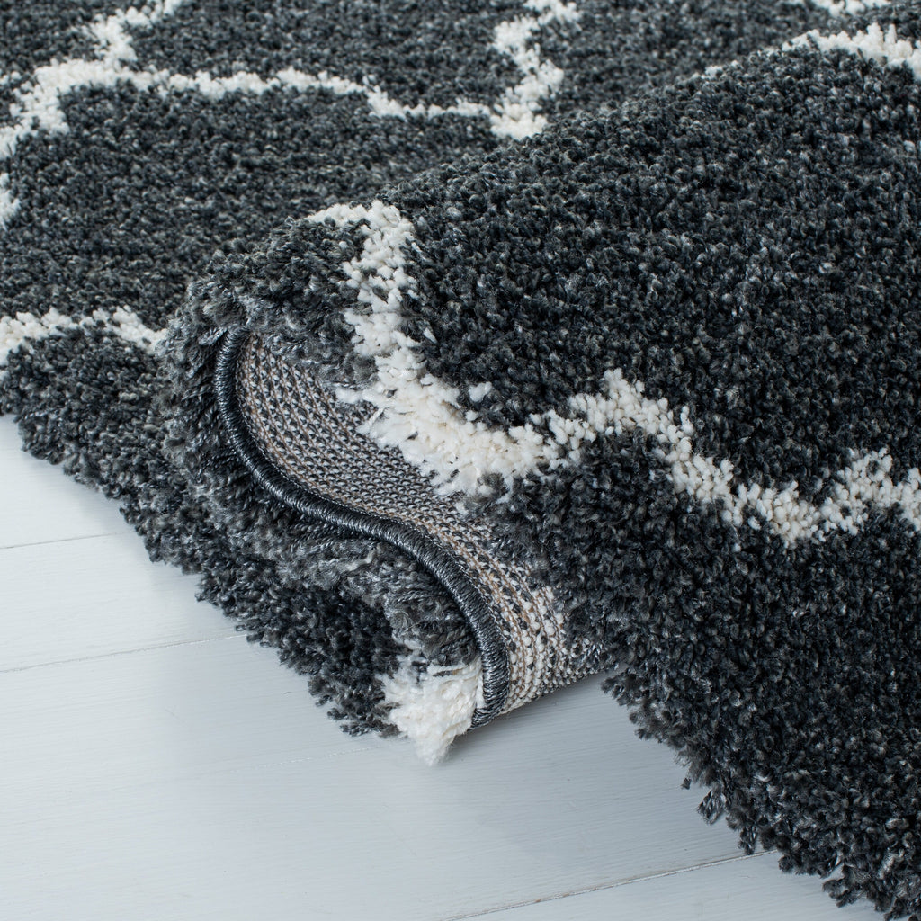 SAFAVIEH Hudson Shag Jeryl Glam Trellis 2-inch Area Rug