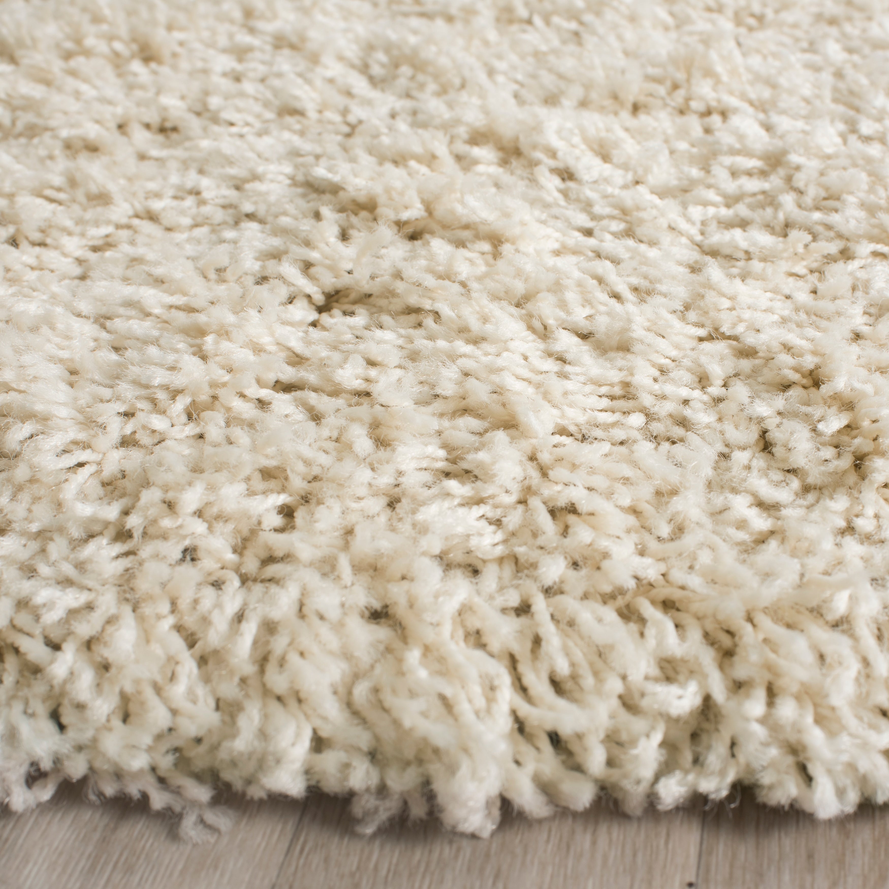 SAFAVIEH Laguna Shag Viroana Solid 2-inch Thick Rug