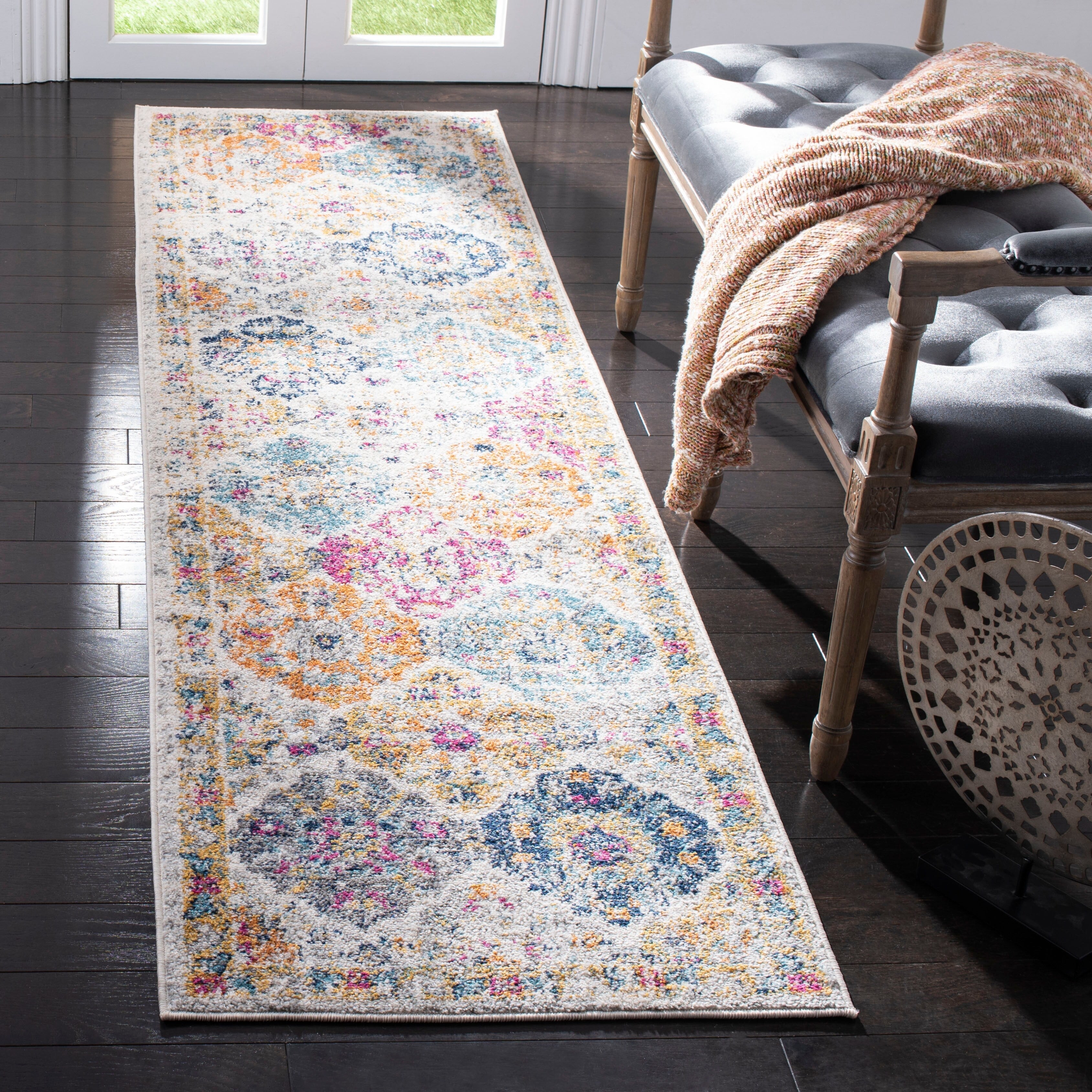 SAFAVIEH Madison Bettylou Boho Chic Distressed Area Rug