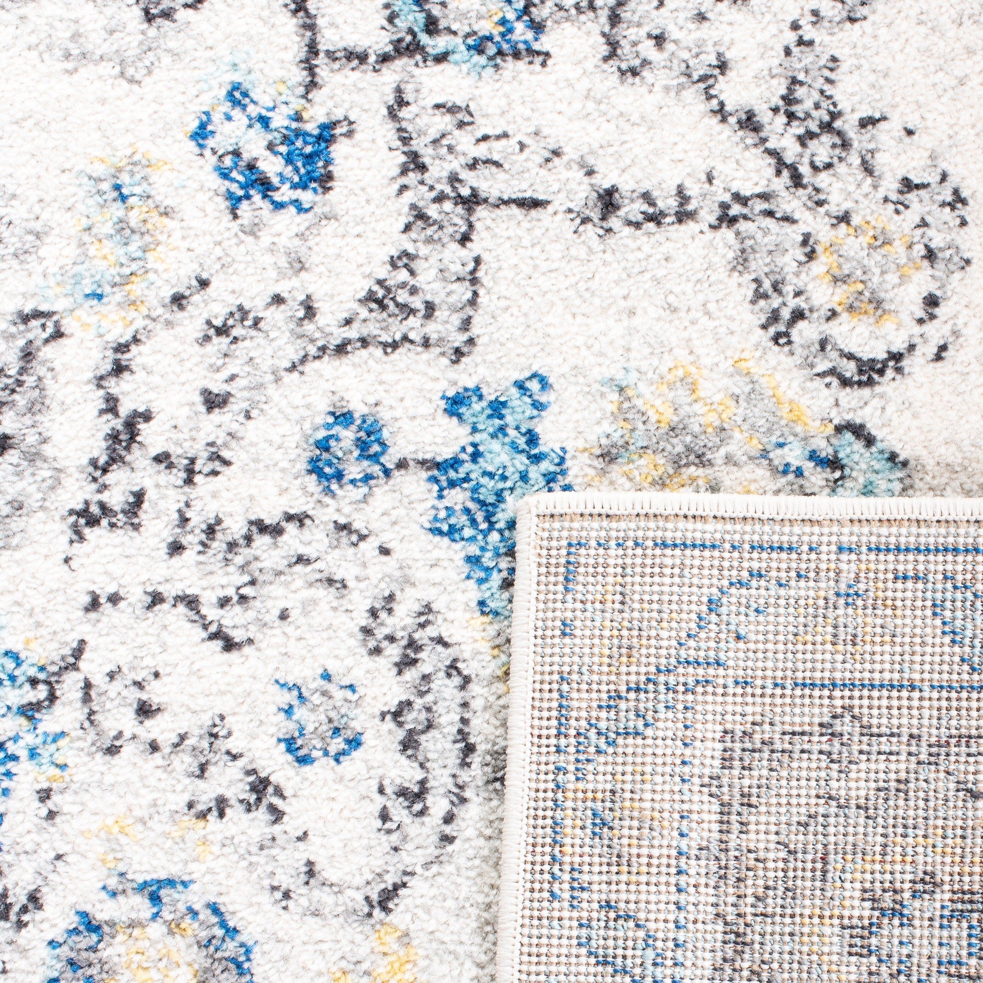 SAFAVIEH Madison Delois Medallion Rustic Farmhouse Distressed Rug