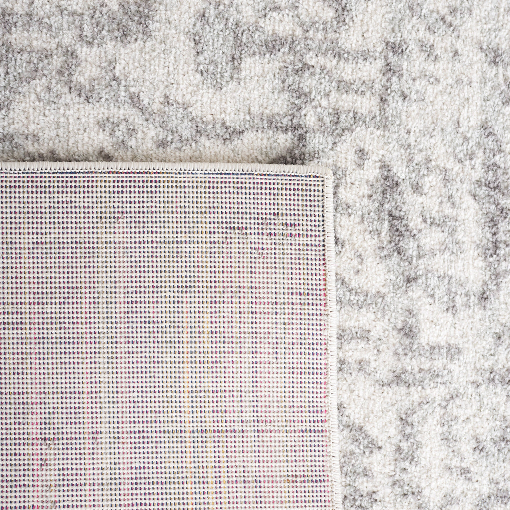 SAFAVIEH Madison Delois Medallion Rustic Farmhouse Distressed Rug