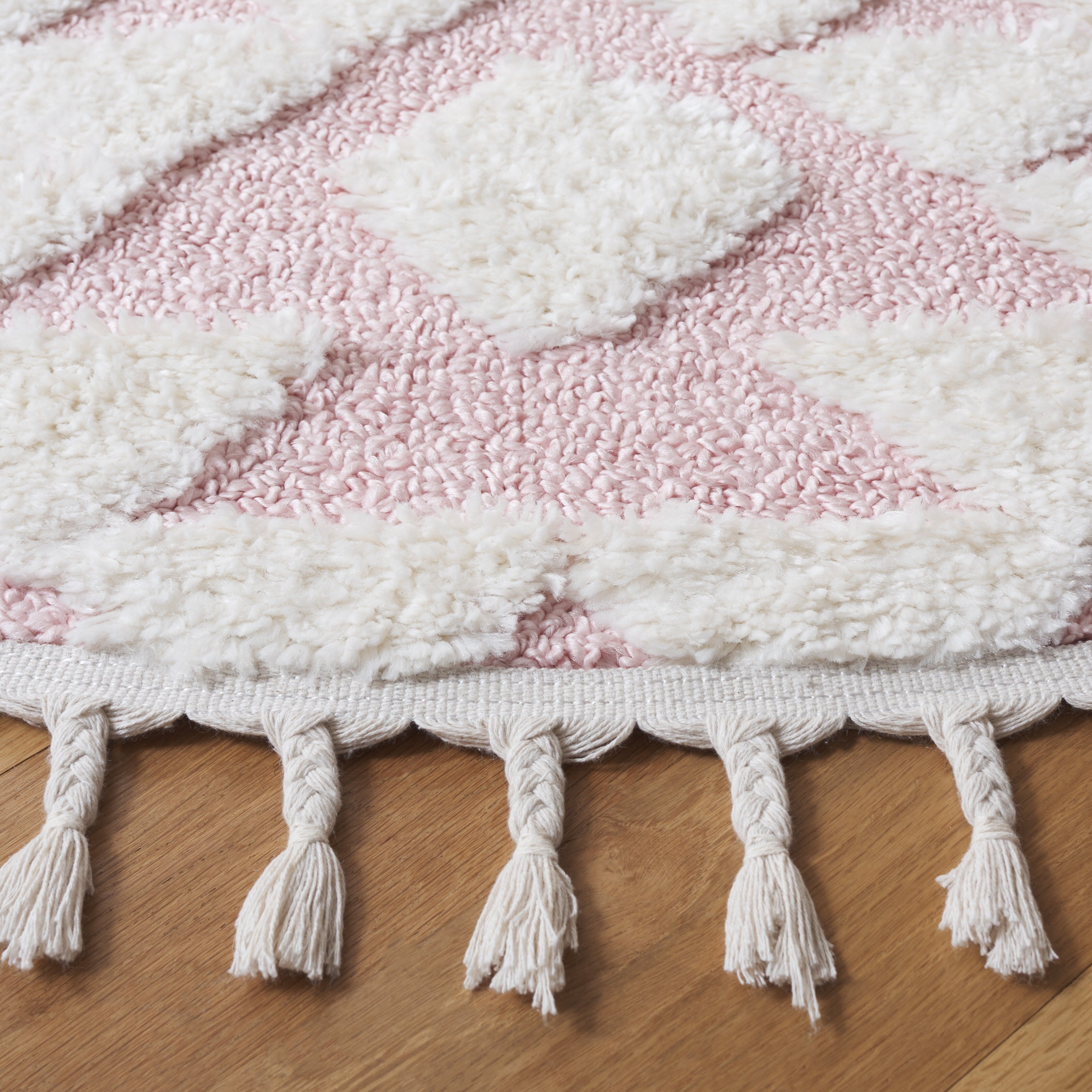 SAFAVIEH Moroccan Tassel Shag Delores 2-inch Thick Rug