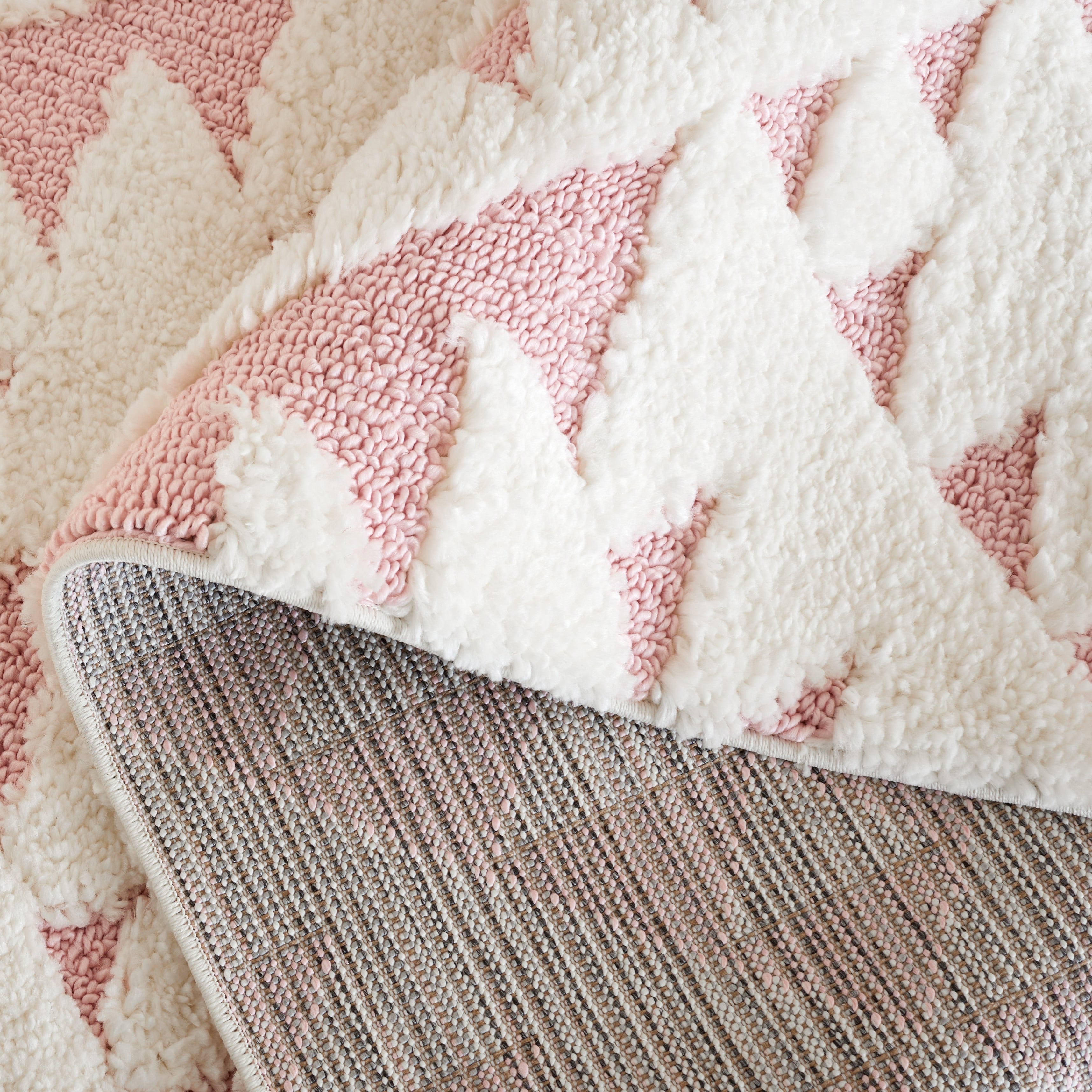 SAFAVIEH Moroccan Tassel Shag Delores 2-inch Thick Rug