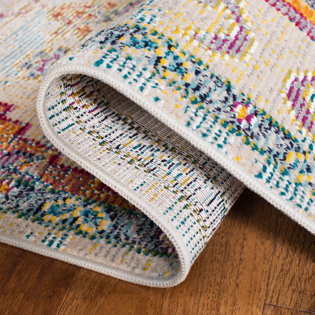 SAFAVIEH, Crystal Naimat Vintage Boho Medallion Rug