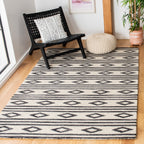 SAFAVIEH, Handmade Blossom Vesela Modern Floral Wool Rug