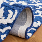 SAFAVIEH, Handmade Blossom Vesela Modern Floral Wool Rug