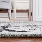 SAFAVIEH Handmade Capri Kert Wool Rug