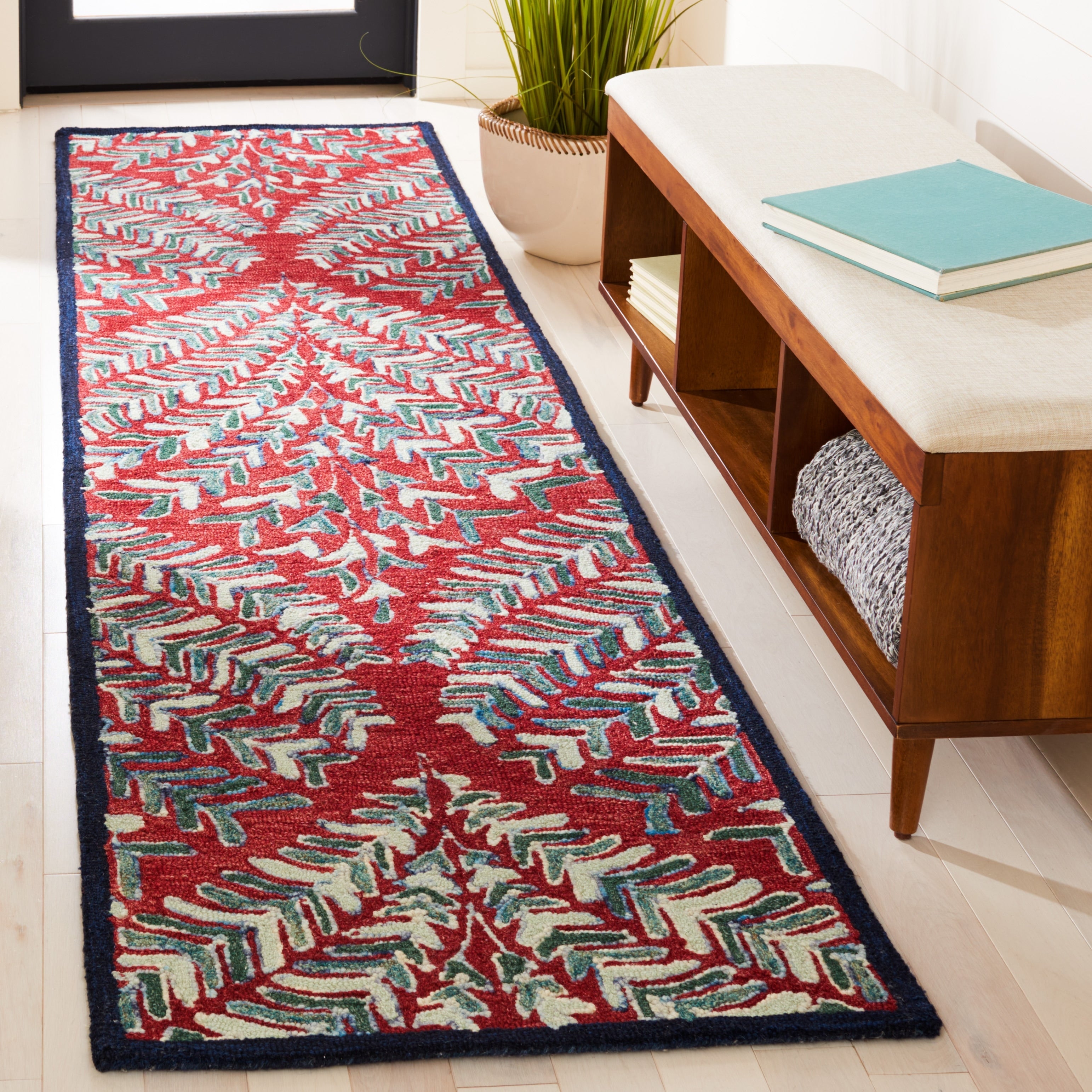 SAFAVIEH Handmade Capri Kert Wool Rug