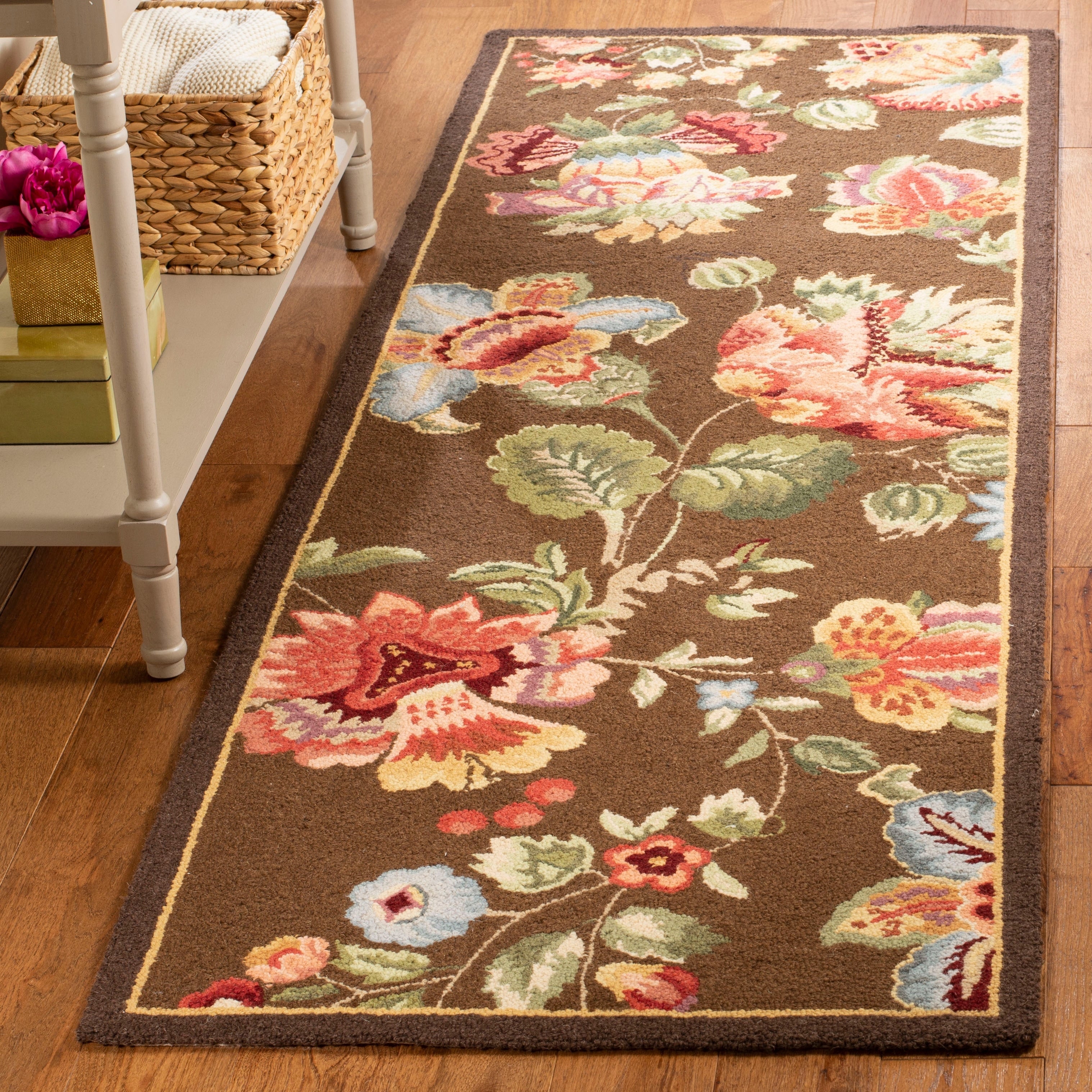 SAFAVIEH, Handmade Chelsea Jurendine French Country Floral Wool Rug