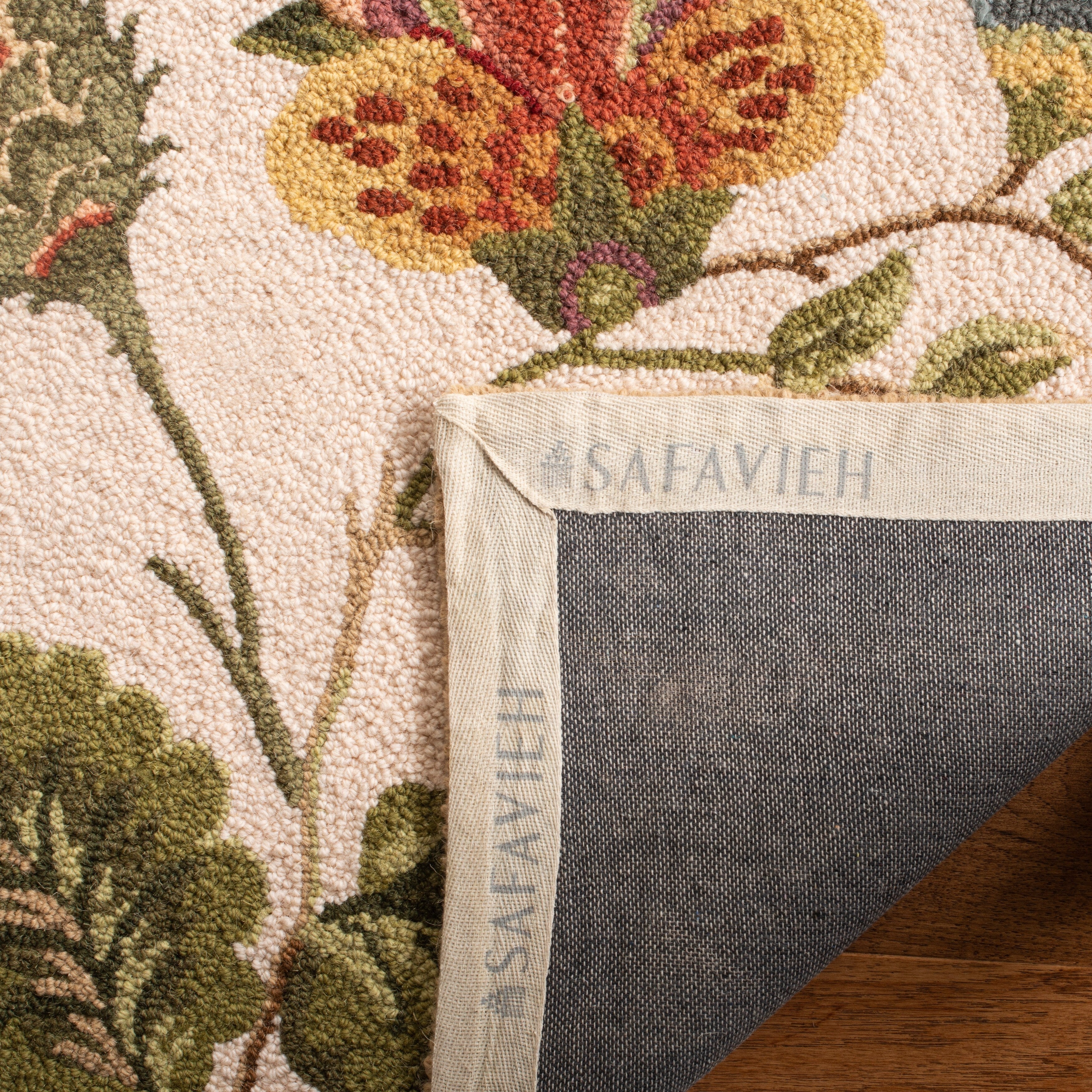 SAFAVIEH, Handmade Chelsea Jurendine French Country Floral Wool Rug