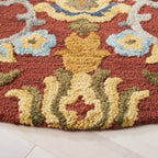 SAFAVIEH, Handmade Marietje Blossom French Country Wool Area Rug