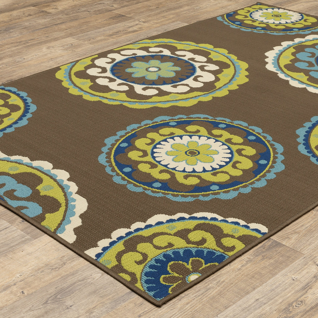Vista Home Catalina Floral Medallions Indoor/ Outdoor Area Rug--
