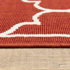 Vista Home Martinique Off-White/Brick Red Lattice Indoor/Outdoor Rug.