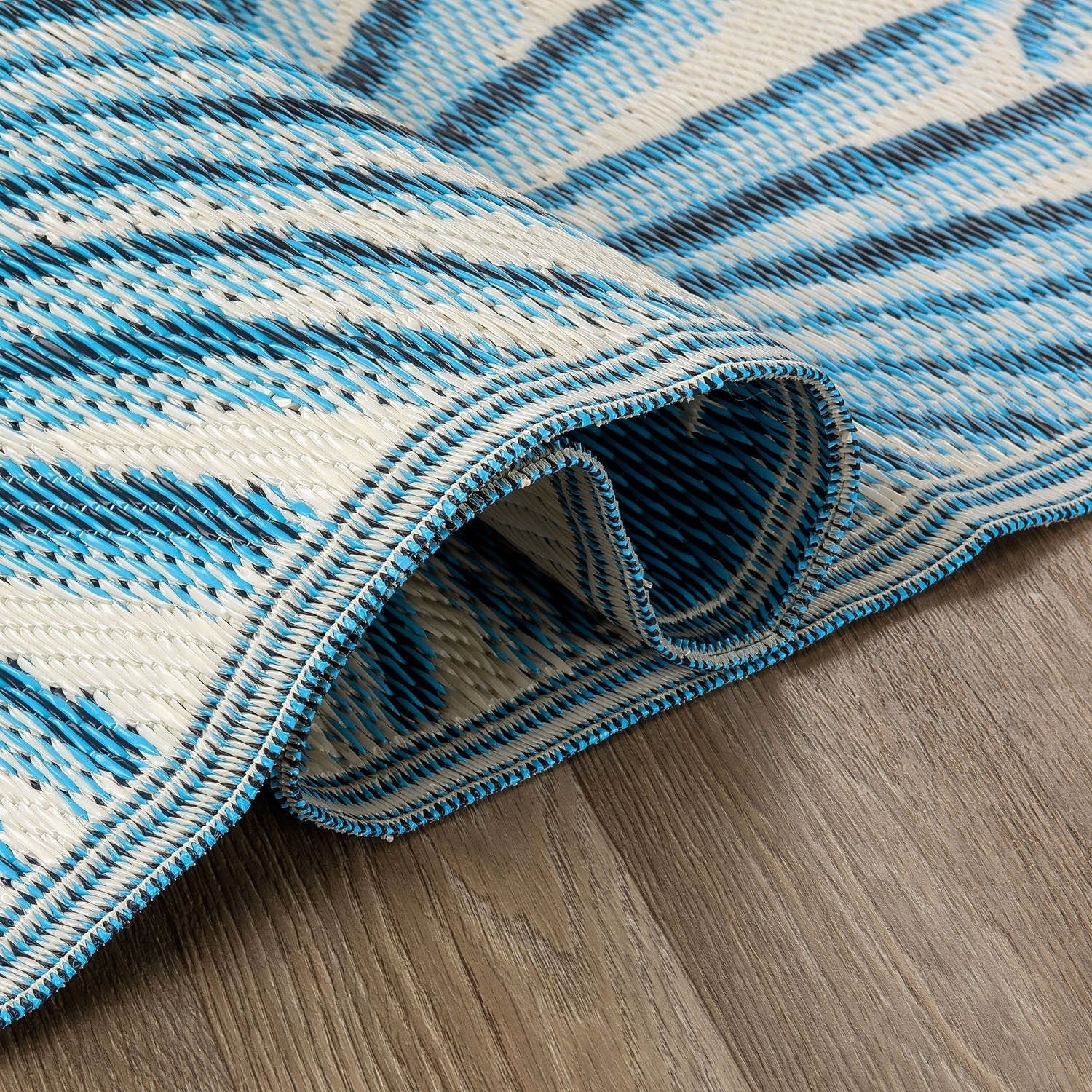 World Rug Gallery Floral Tropical Reversible Recycled Plastic Outdoor Rugs